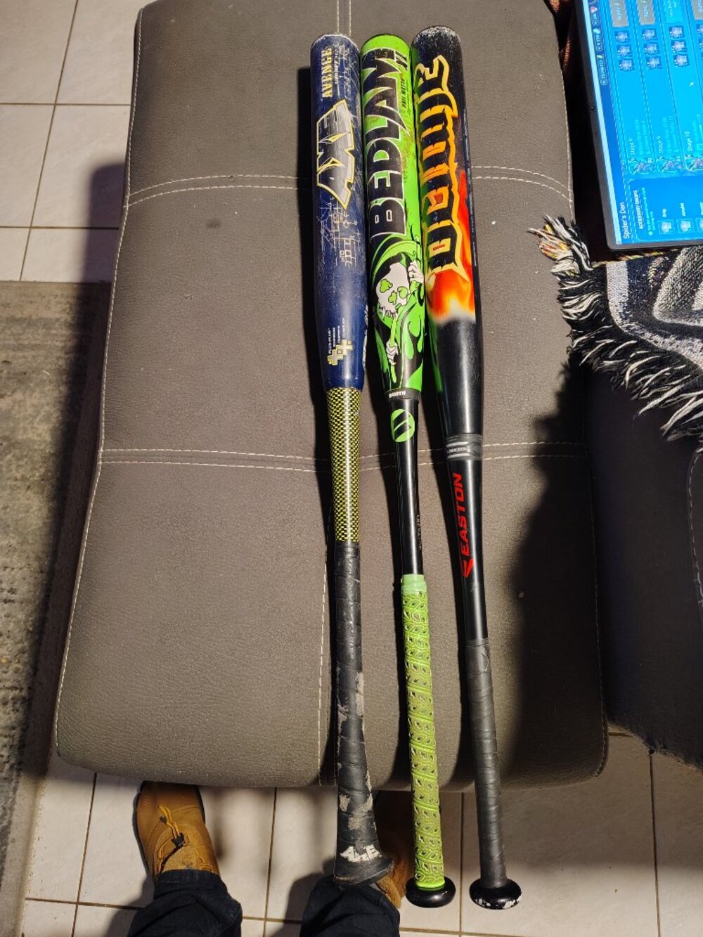 Softball bat - Picture 2 of 2